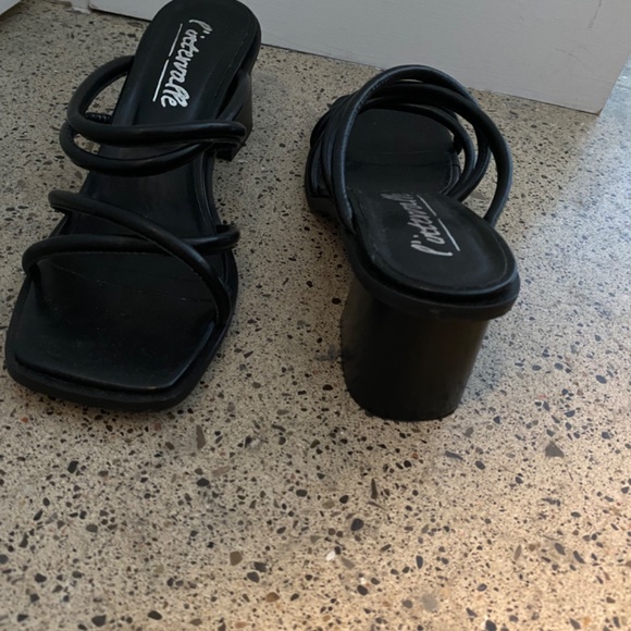 L’intervalle heeled sandal - Picture 2 of 2